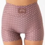 Killcrew Mid Rise Scrunch Biker Shorts Polka Dot - Brown Pink